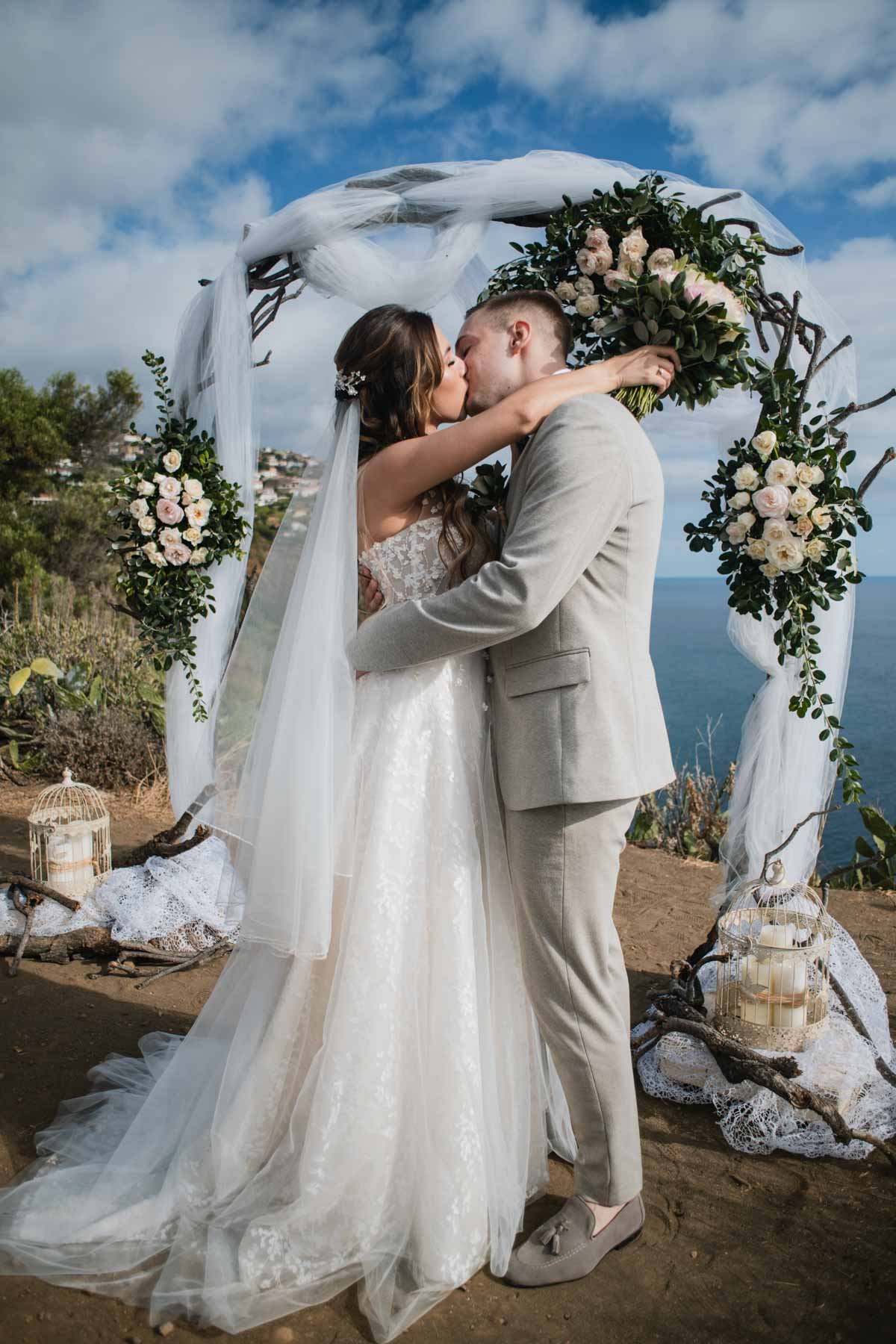 elopement and open-air ceremony in Madeira