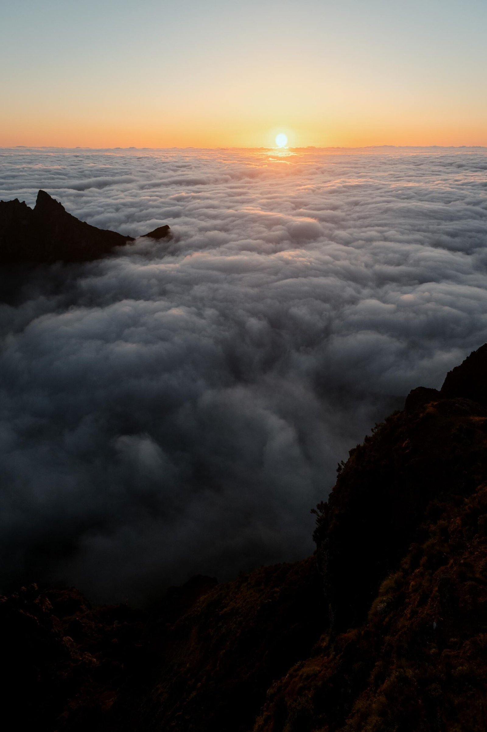 Ninho da Manta Arieiro Peak